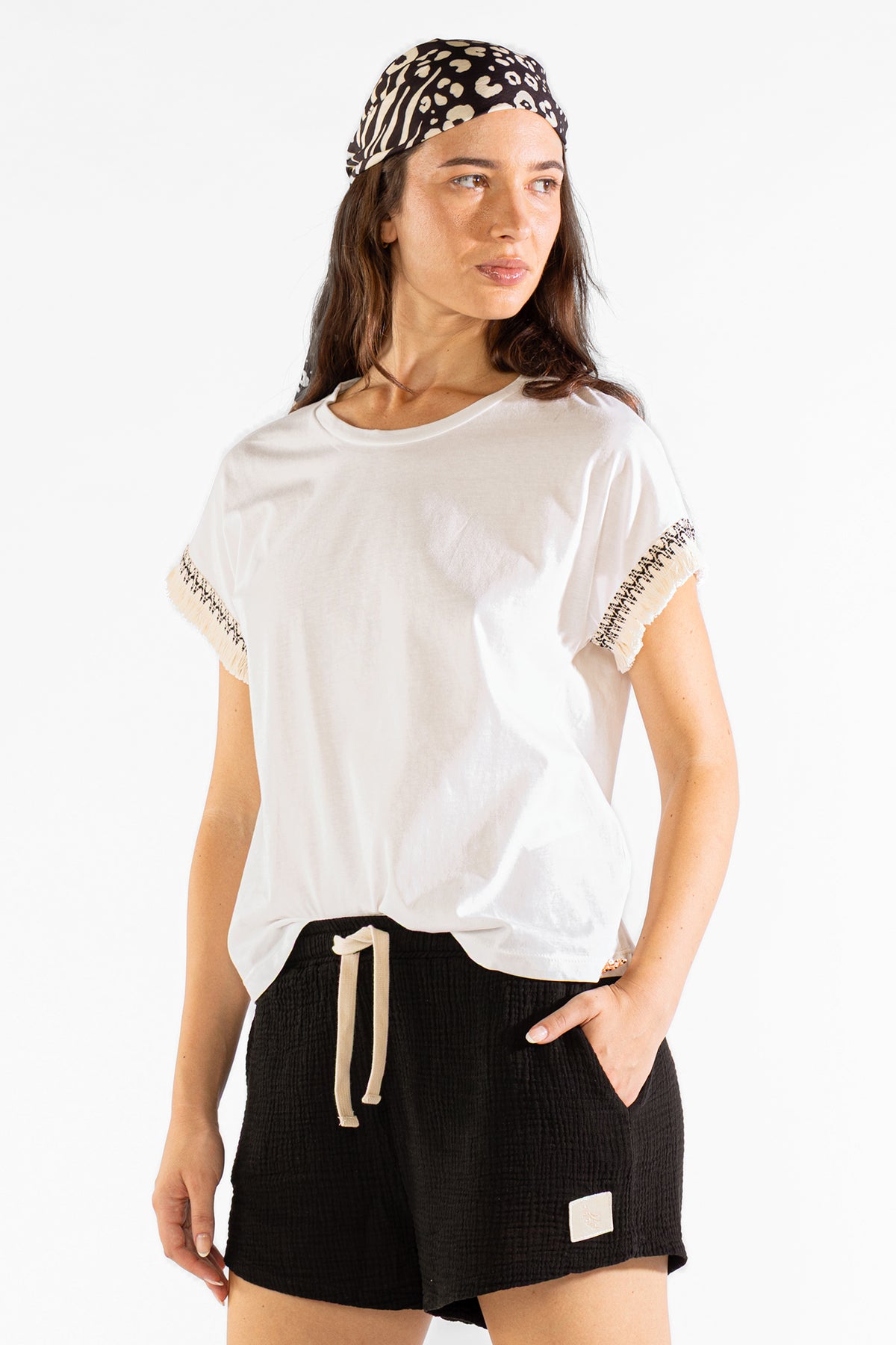 Fringes Tee en Crema Tops y Camisas Polonio UY