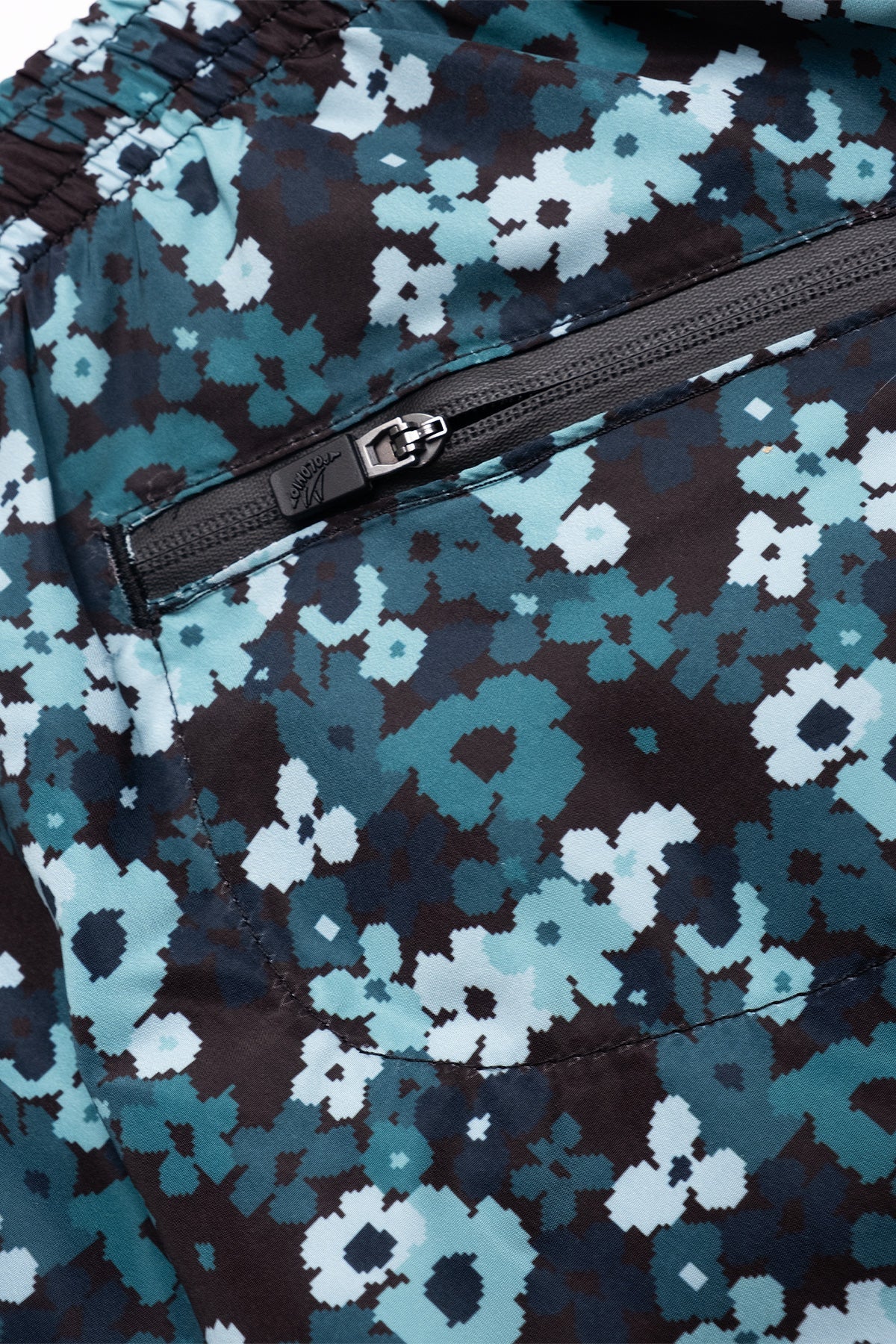 Short de Baño Runner Pixel Floral - Polonio Uruguay