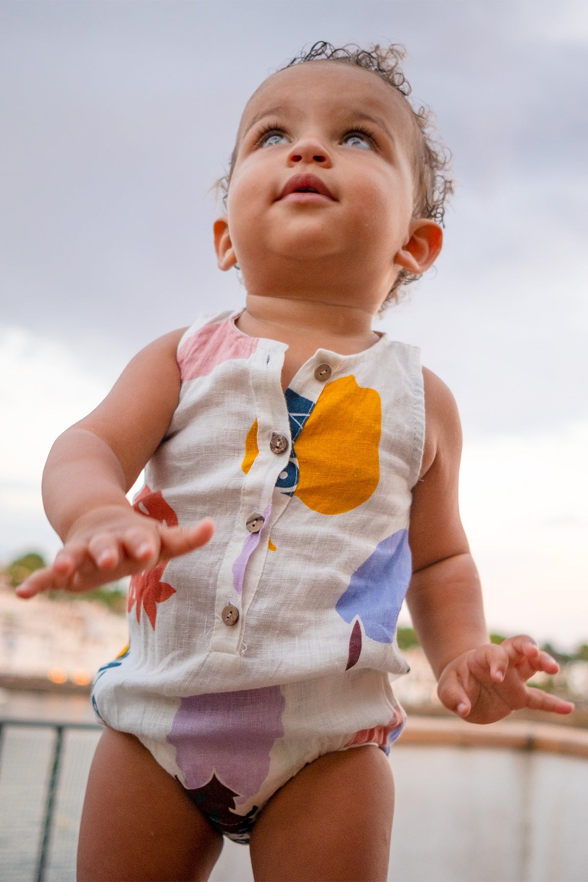 Fruit Salad Bebé Tank Onesie Lino