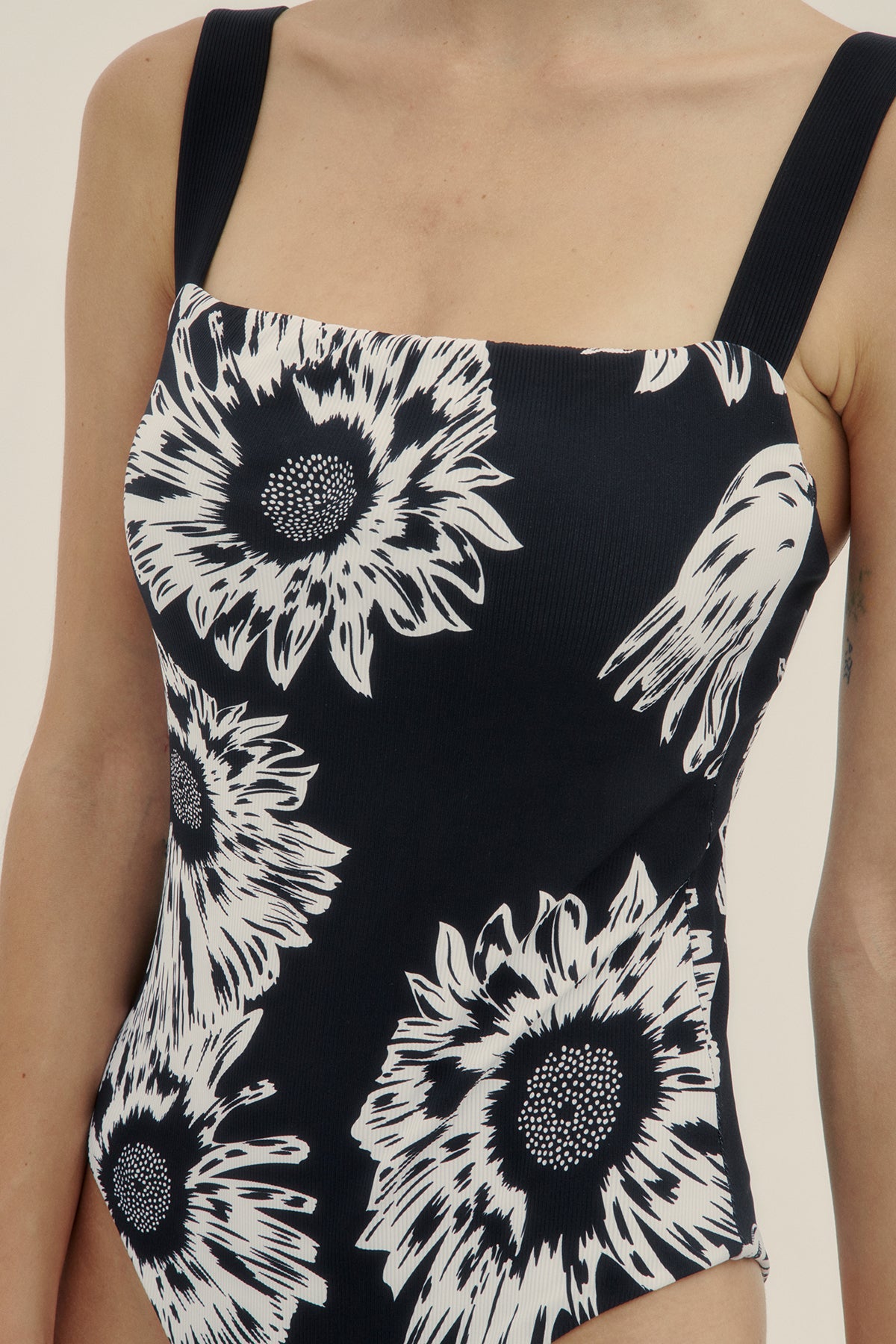 Jelly Black Emma One Piece - Polonio