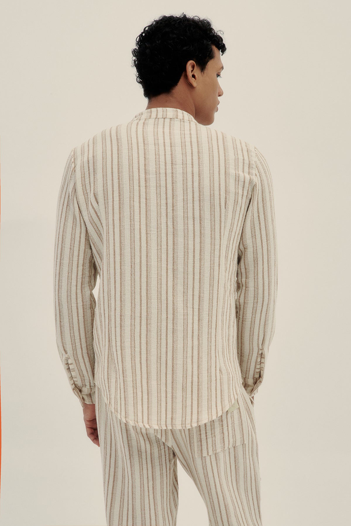 Camisa Manga Larga Mandarín Crema - Polonio Uruguay