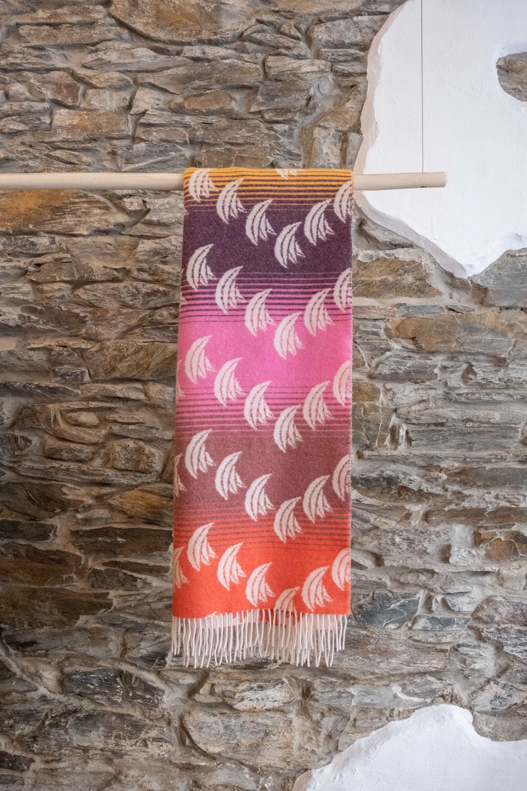 Manta Cashmere Banana Rainbow