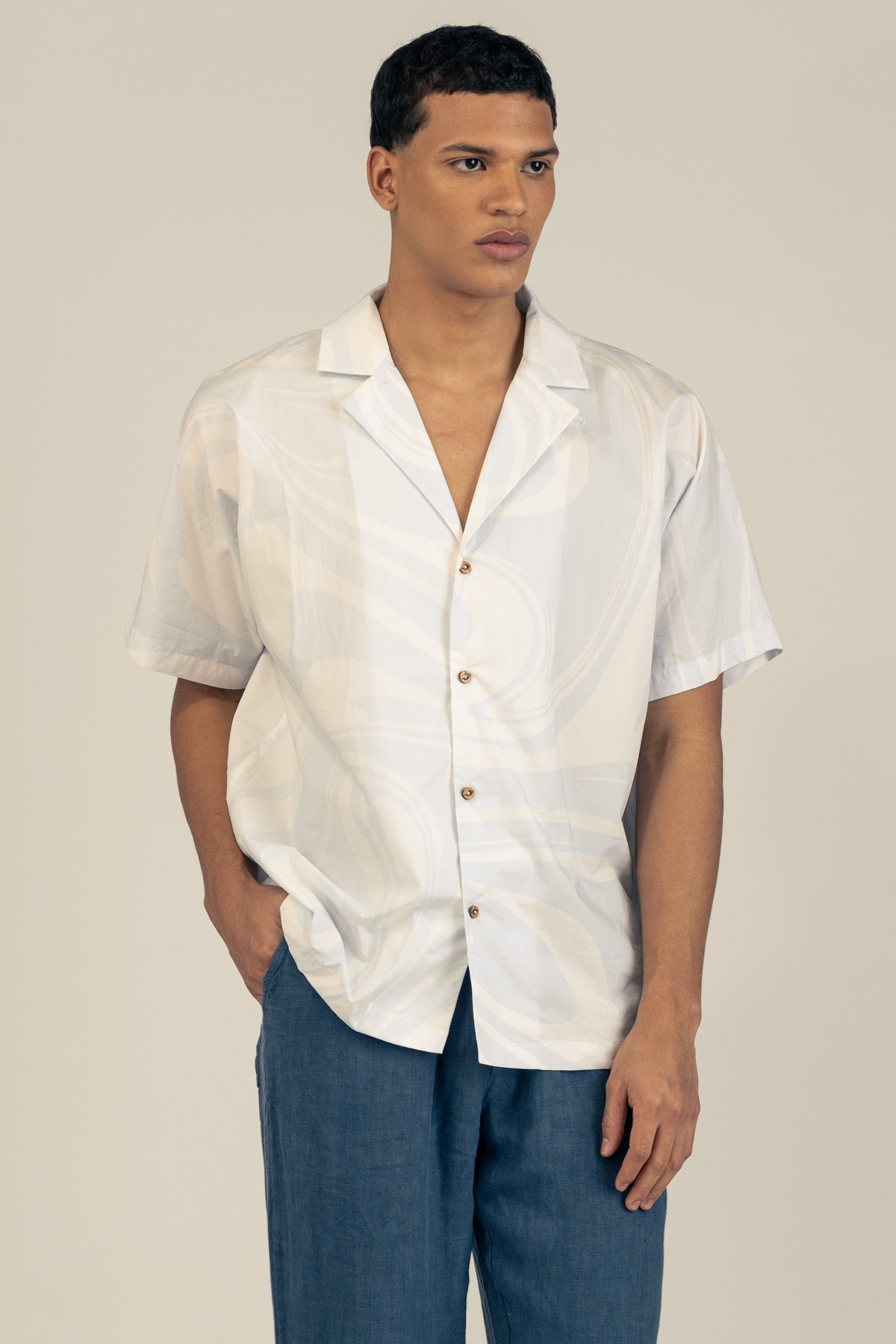 Camisa Convertible Collar Boxy Marble Sky