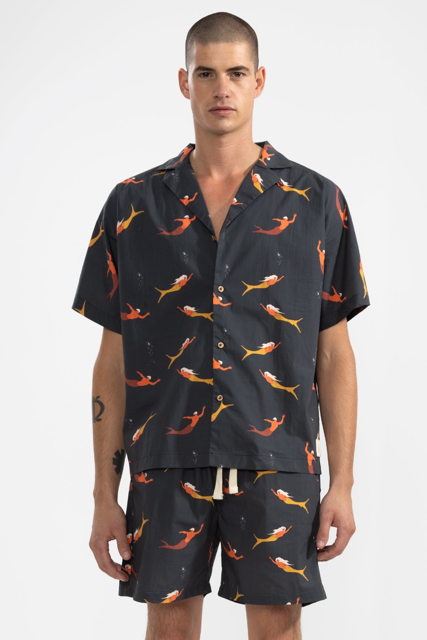 CONVERTIBLE CAMP-COLLAR SHIRT